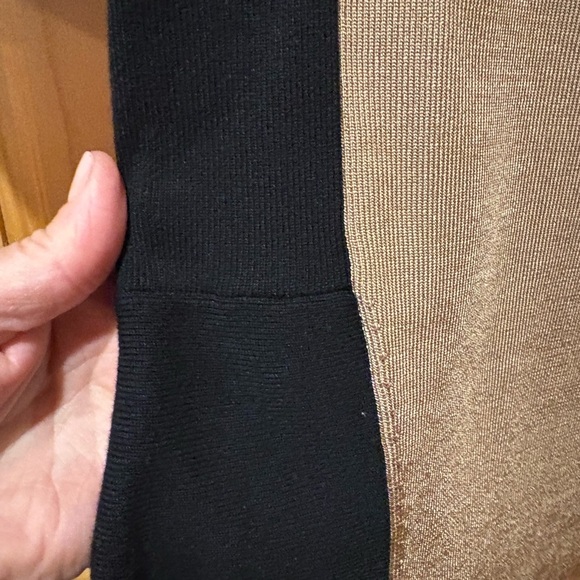 White House Black Market Colorblock Short Sleeve Top side zipper detail size S - Picture 4 of 11